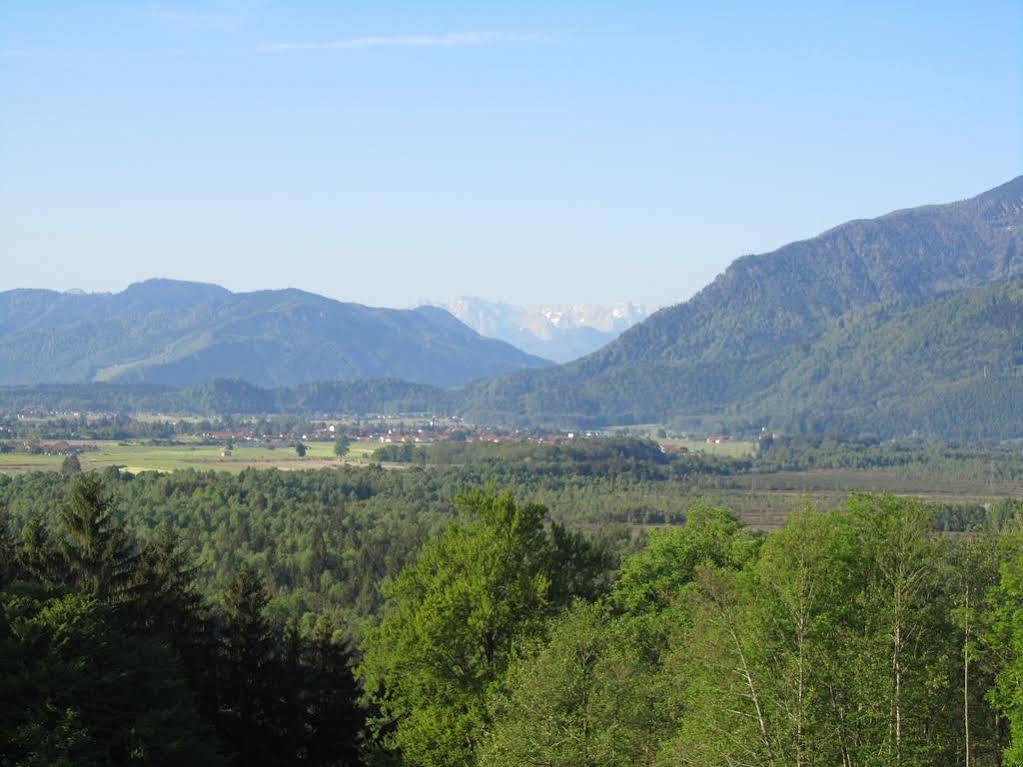 Hotel Restaurant Ferienwohnungen Alpenhof Übersee Esterno foto